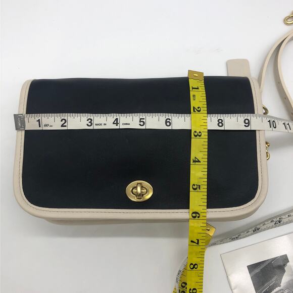 LIKE NEW Vintage Coach Spectator Pocket Purse 9668 Navy White - Picture 7 of 10